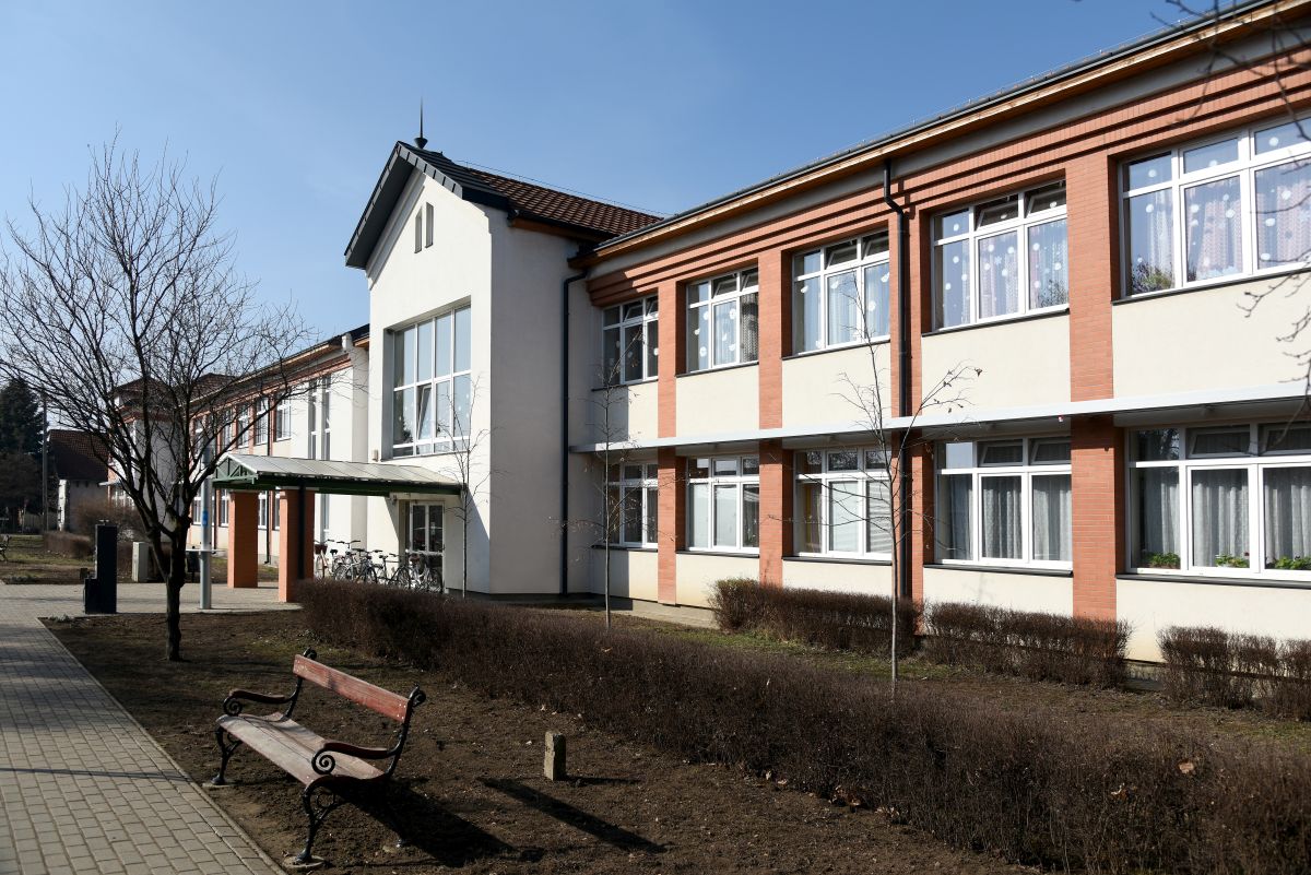 Kéttannyelvű iskola Ebesen