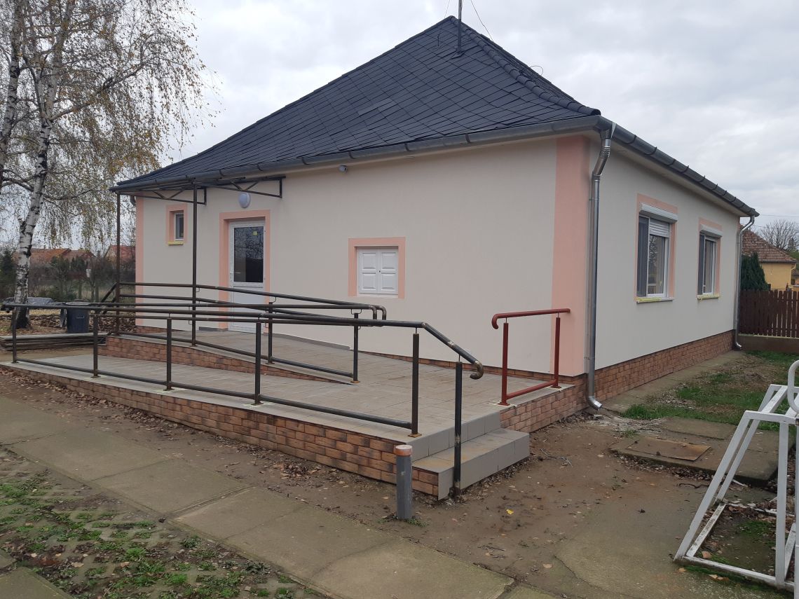 Esztár Mini Bölcsőde kialakítása